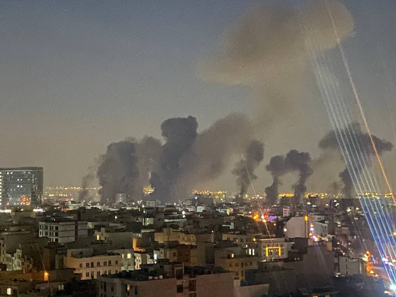 روز هفتم جنگ در تهران؛ از اسکان آسیب‌دیدگان تا بازسازی خانه‌ها