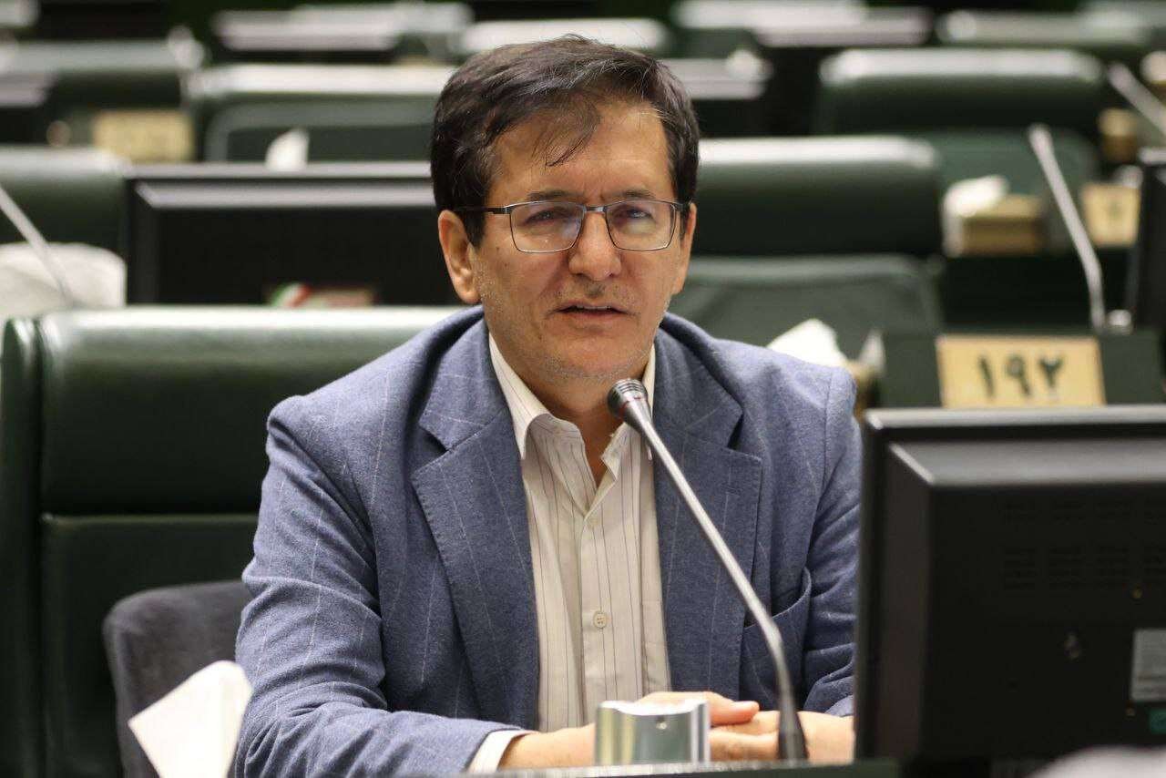 عضو کمیسیون قضائی و حقوقی مجلس: در موضوع کالابرگ اعداد به نفع وزیر کار شهادت می‌دهند