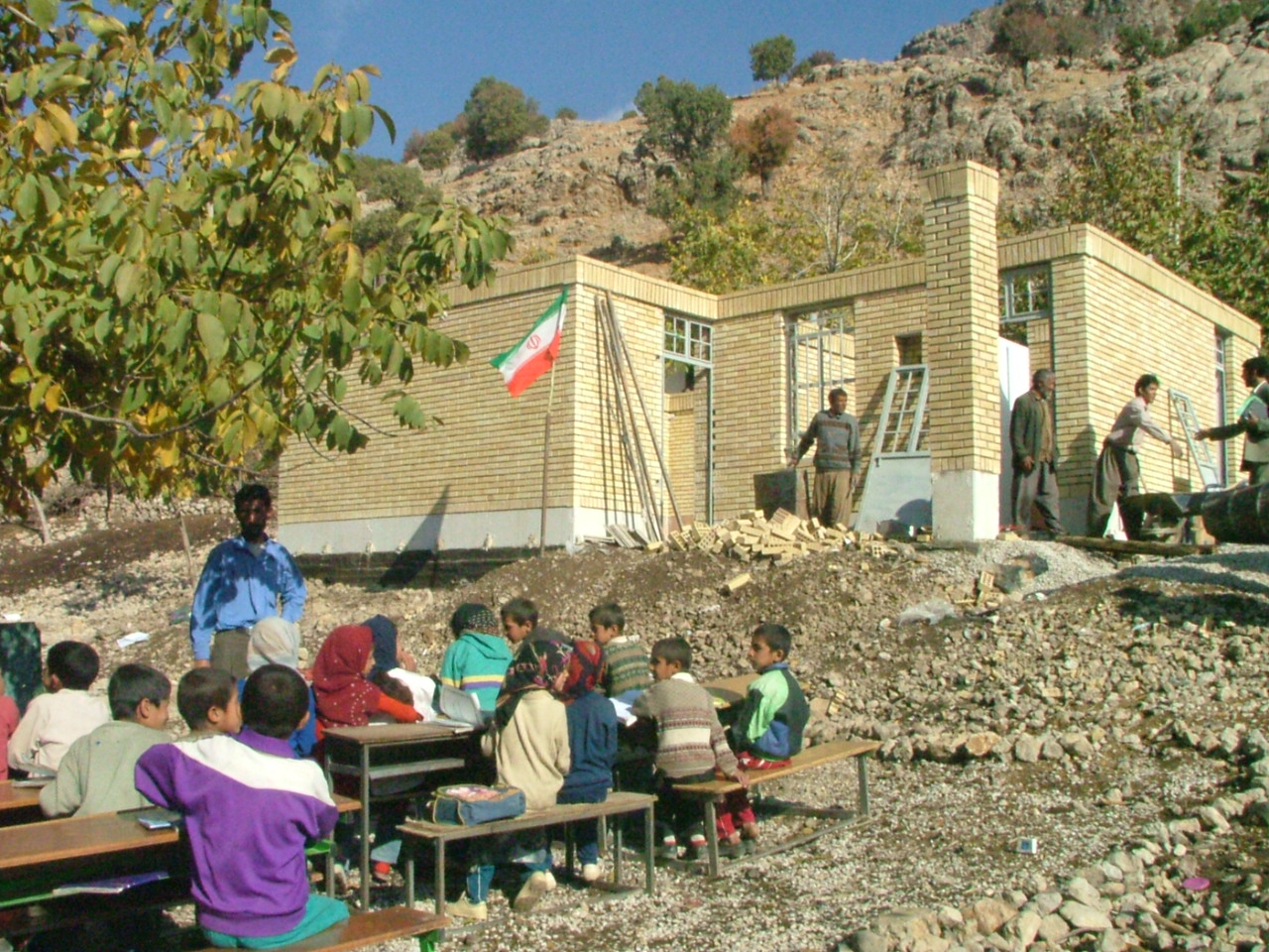 وقتی نیت خیر کافی نیست: گذار از کمک‌های سطحی به «نیکوکاری خطرپذیر» در ایران