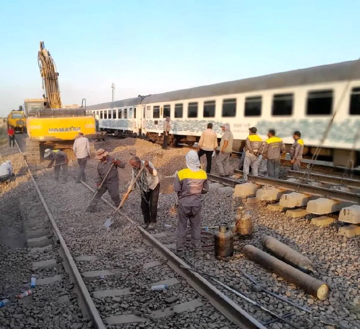 کارگران راه‌آهن برای یکسان‌سازی حقوق، خواستار حذف پیمانکاران شدند