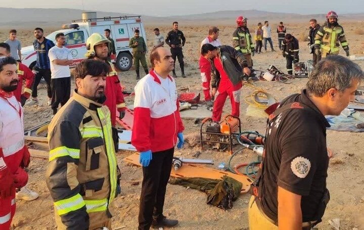 اتوبوس کرمانشاه ـ تهران واژگون شد؛ ۱۱ نفر جان باختند