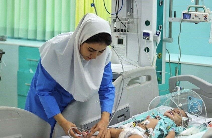 فعالیت نیروهای شرکت‌های پرستاری در بیمارستان‌ها ممنوع است