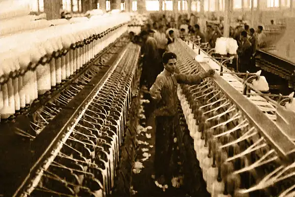 ذهنیت ارباب و رعیتی در روابط کارگر و کارفرمای ایرانی: دهه‌ ۱۹۶۰-۱۹۵۰