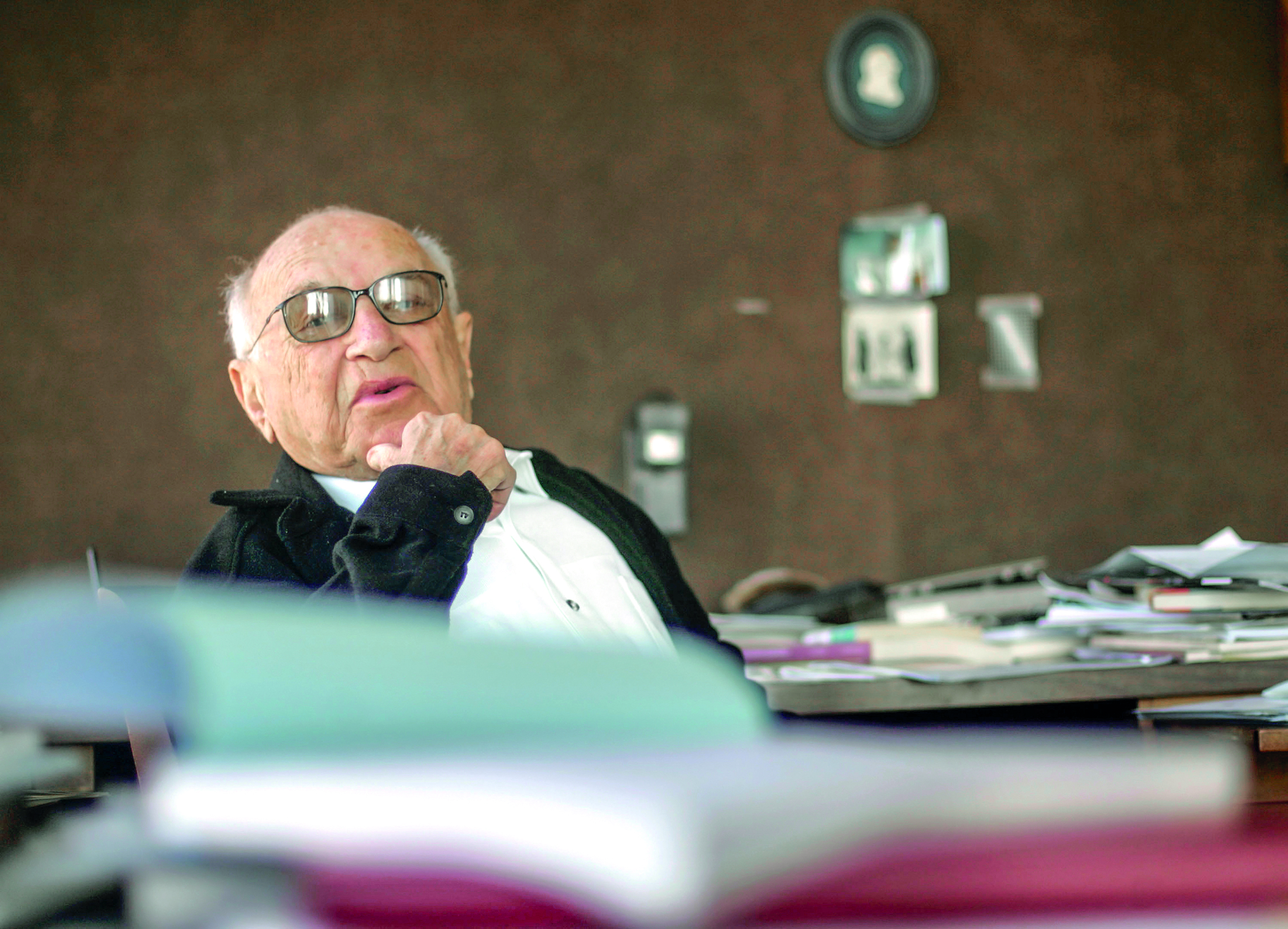 میلتون فریدمن کیست؟ روایت یک کینزی از مهم‌ترین رقیب کینز