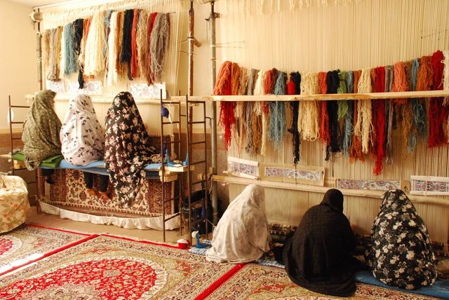 قالیبافان با یارانه ۷۰ درصدی بیمه می‌شوند