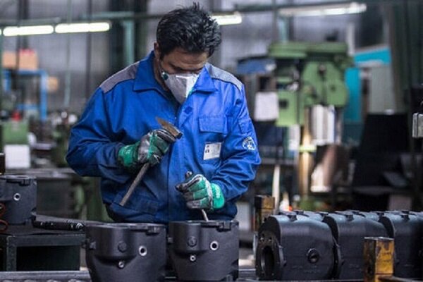 بازنگری مزایای کارگران شاید تا پایان شهریور