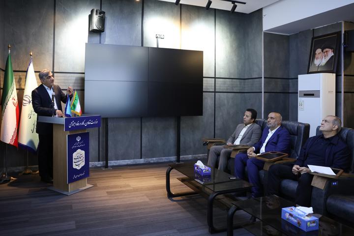 پزشکیان: اشتغال پایدار آسیب‌دیدگان جنگ جایگزین بیمه بیکاری شود