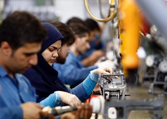 در سال گذشته 922 هزار شغل از‌ دست‌ رفت