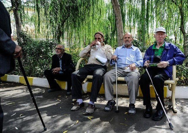 پرداخت عیدی بازنشستگان و مستمری‌بگیران به پایان رسید