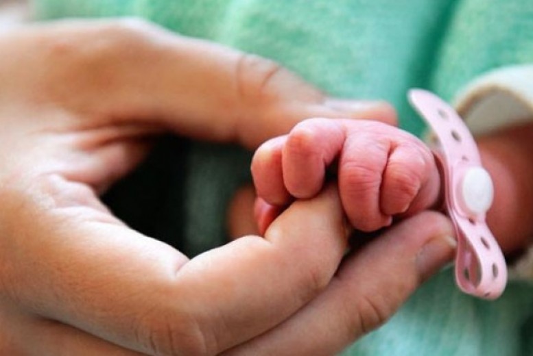 هزینه‌های پنهان زایمان در ایران