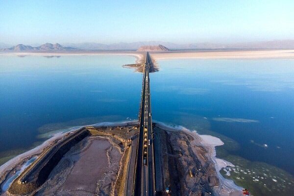 خبر خوش برای دریاچه ارومیه؛ آب دریاچه در گرمای تابستان هم ماندگار شد