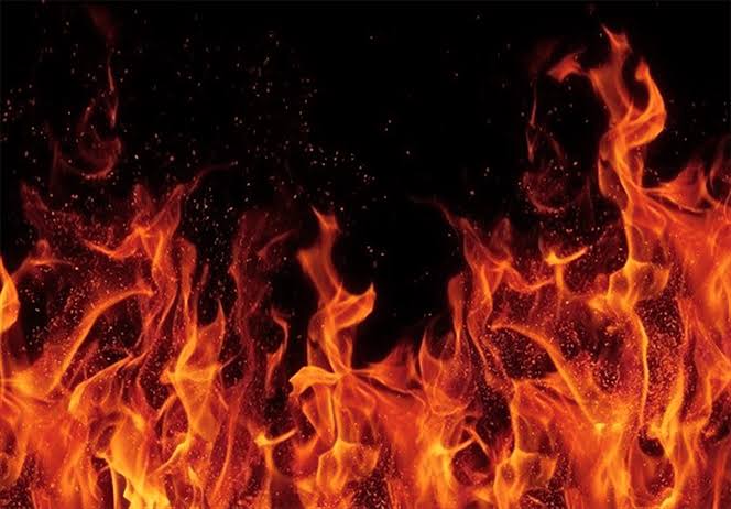 جزئیات آتش‌سوزی گسترده در انبار کالا در خیابان دولت
