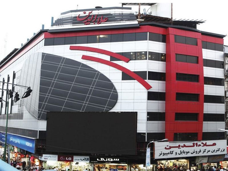 بازار بی‌مشتری و با حقوق‌های عقب‌افتاده