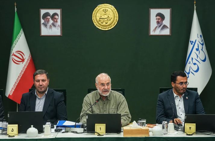 نامه مهم قالیباف به پزشکیان؛ دریافت وجه از فروشگاه‌ها و بانک‌ها در طرح کالابرگ غیرقانونی است