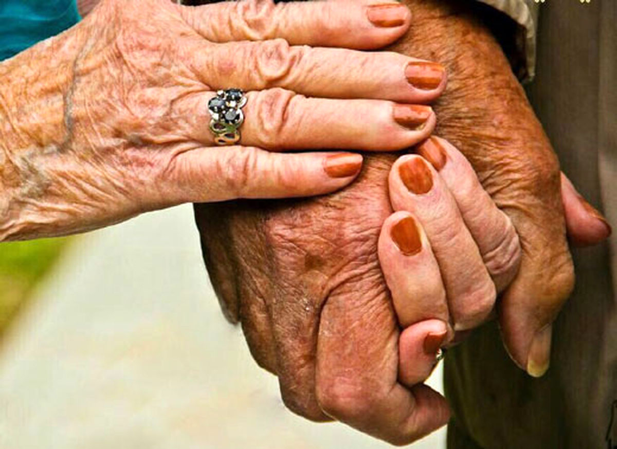 ازدواج ۸۰ ساله‌های ایرانی از ابتدای امسال؛ ۱۷ زن و ۷۰۰ مرد