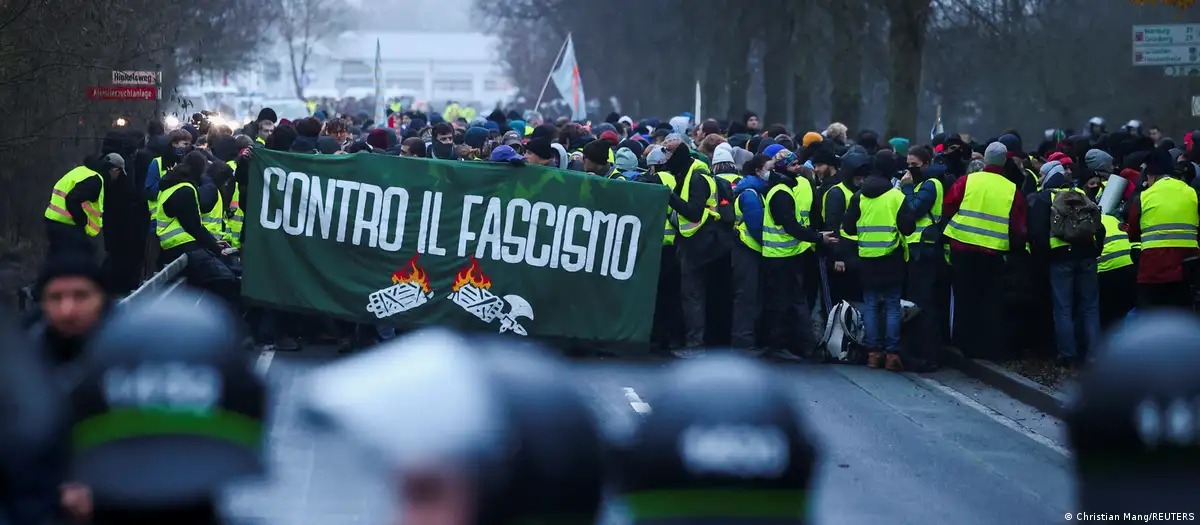 اعتراض هزاران نفر در آلمان به تاسیس شاخه جوانان حزب راست افراطی