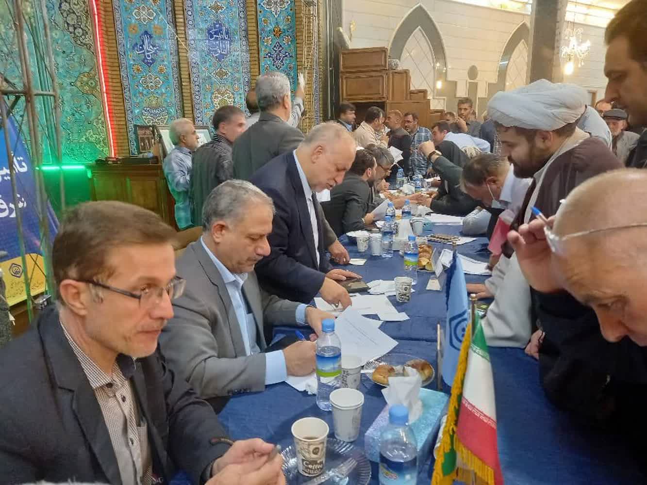 بررسی مشکلات بیمهای مردم با حضور مدیرکل تأمیناجتماعی شرق تهران