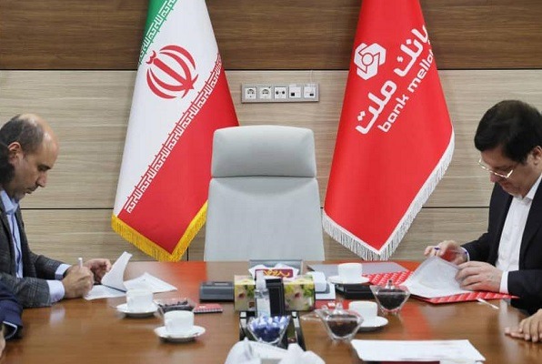 تفاهم‌نامه ۲ همتی تیپیکو و بانک ملت برای تقویت زنجیره تولید دارو