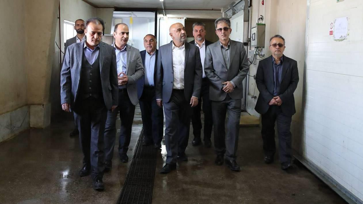 به همت کارگران در ایام جنگ، موادغذایی بدون مشکل تولید شد