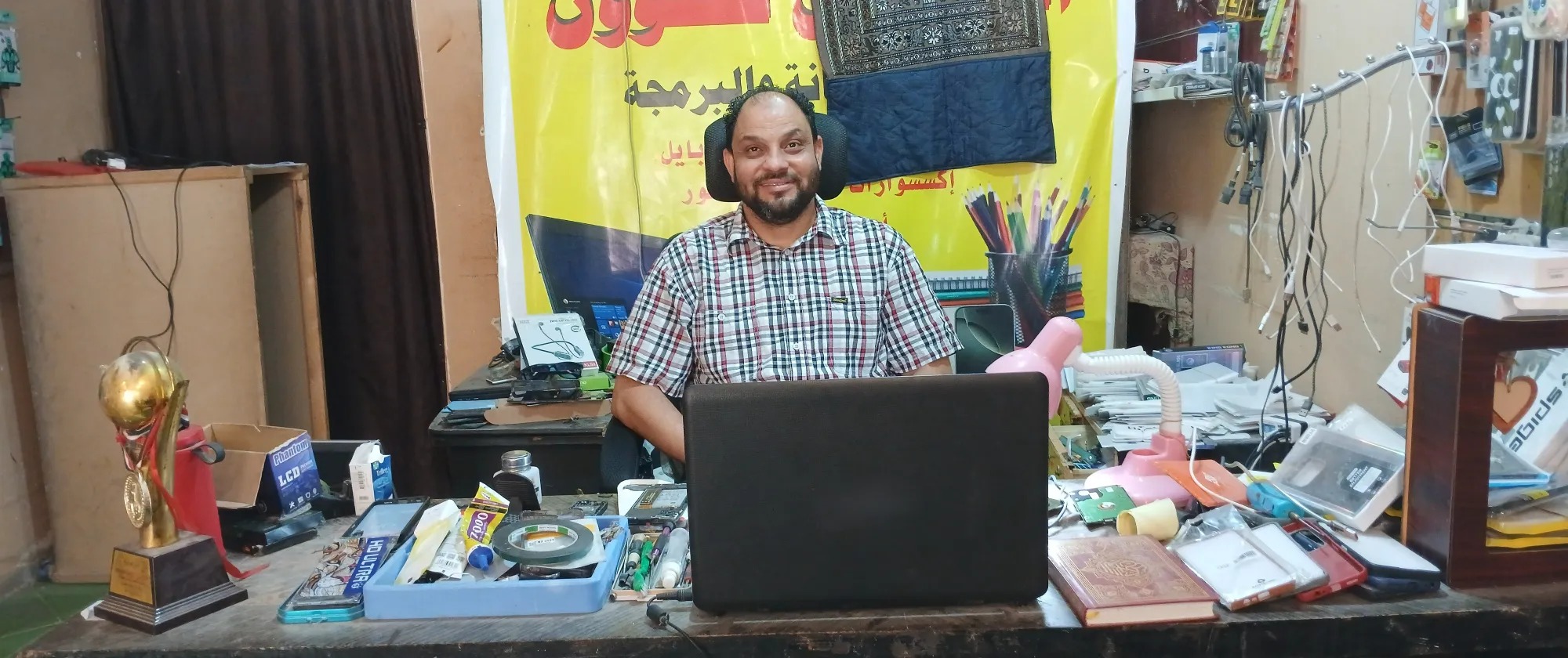 از نو شروع می‌کنم؛ هر بار با تعمیر یک گوشی