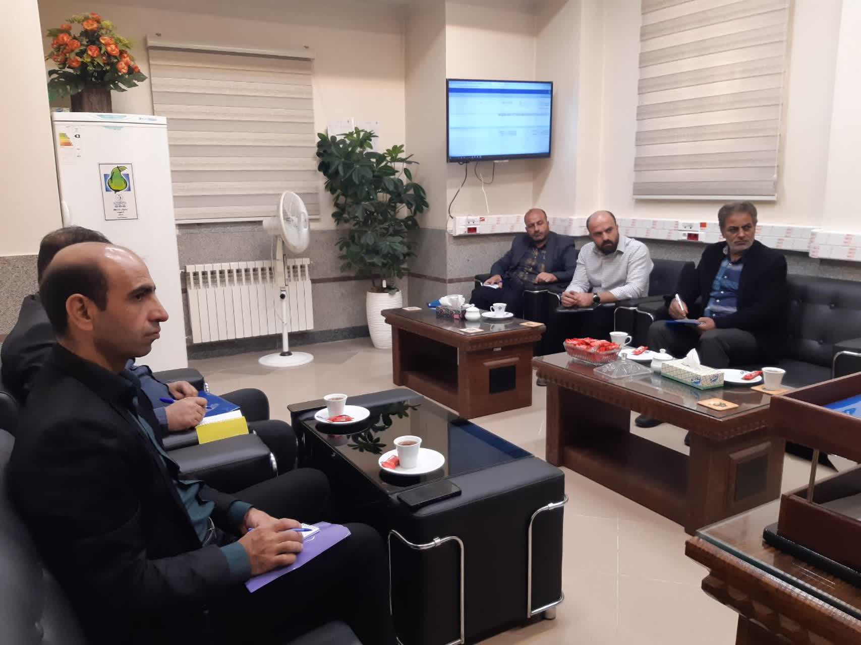 بررسی چالش‌های بیمه‌پردازی کارگران ساختمانی در آران و بیدگل