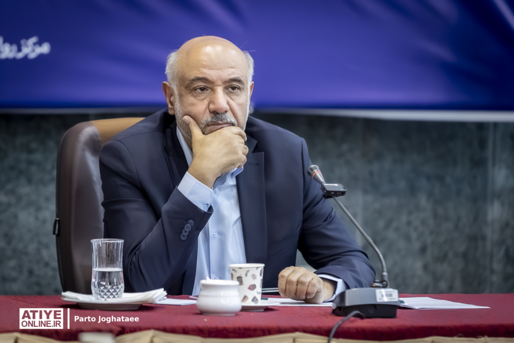 نشست میدری با اصحاب رسانه به مناسبت روز خبرنگار
