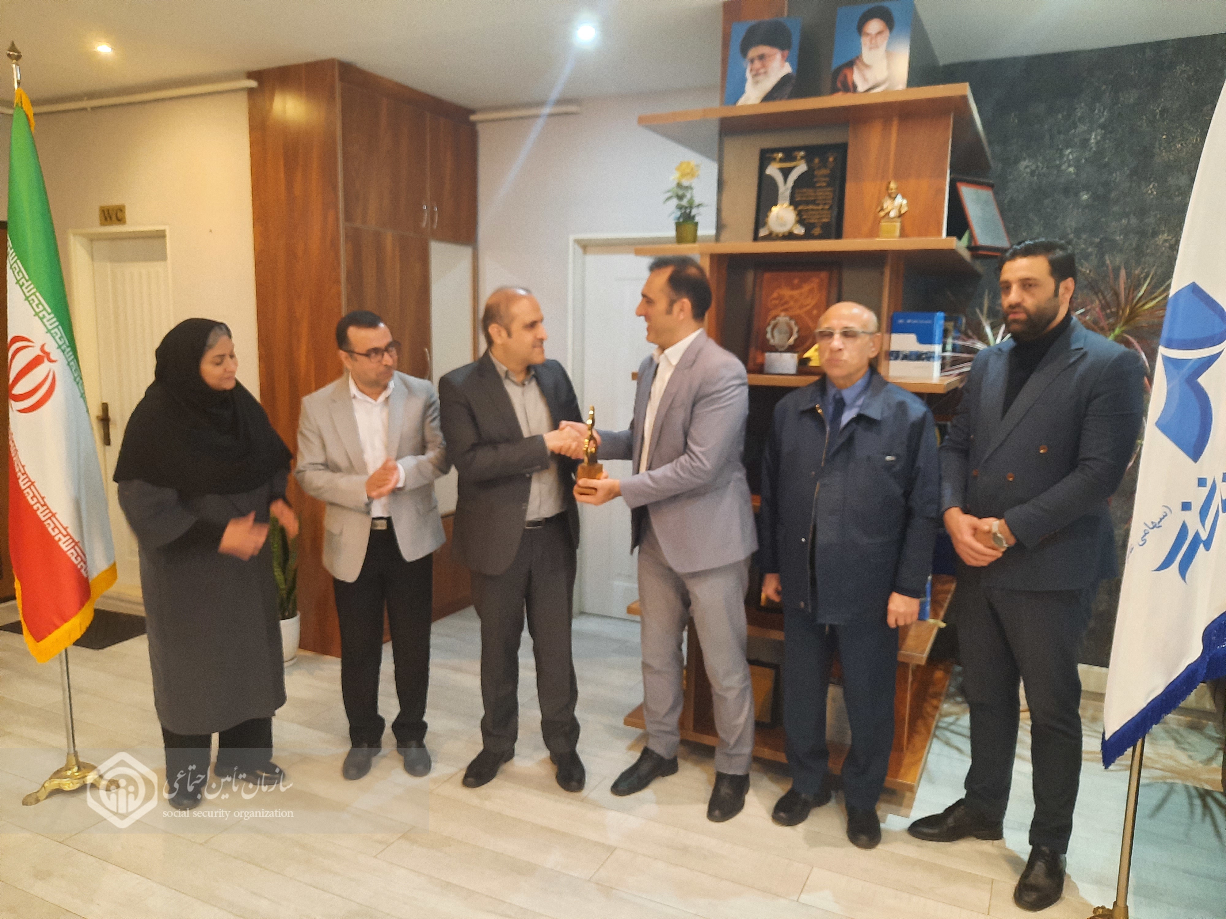 تجلیل از کارفرمای برتر ملی تأمین اجتماعی در گیلان
