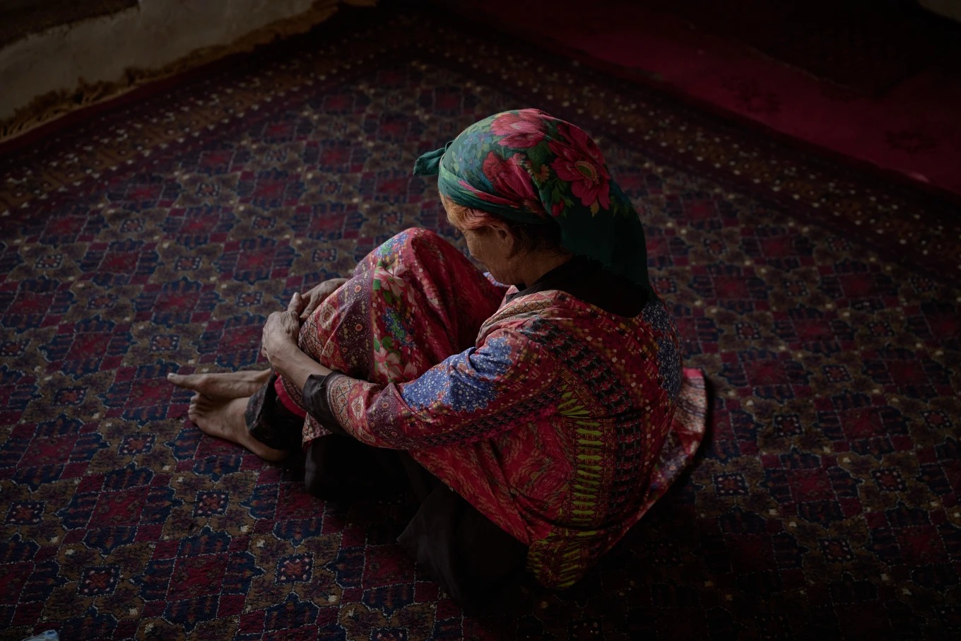 زنی در کشاکش بقا