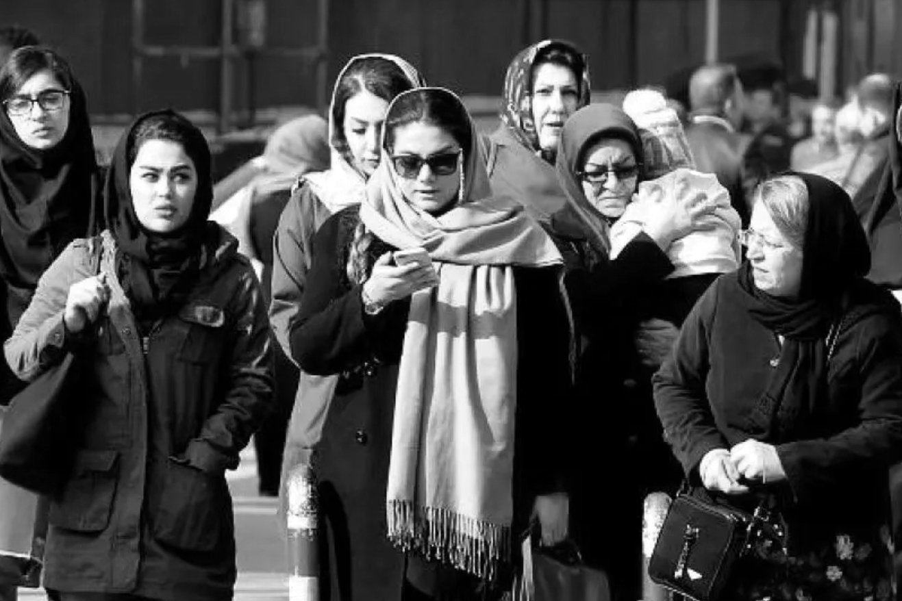 نسبت زنان در هر بخش بازار کار چگونه است؟