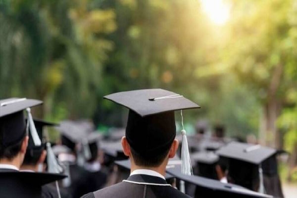 نخبگان؛ بزرگ‌کنندگان کیک یا تقسیم‌کنندگان غنیمت؟