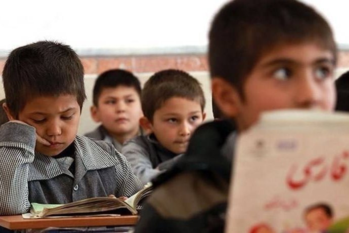 کالایی شدن آموزش؛ باری بر دوش خانواده‌های مهاجر
