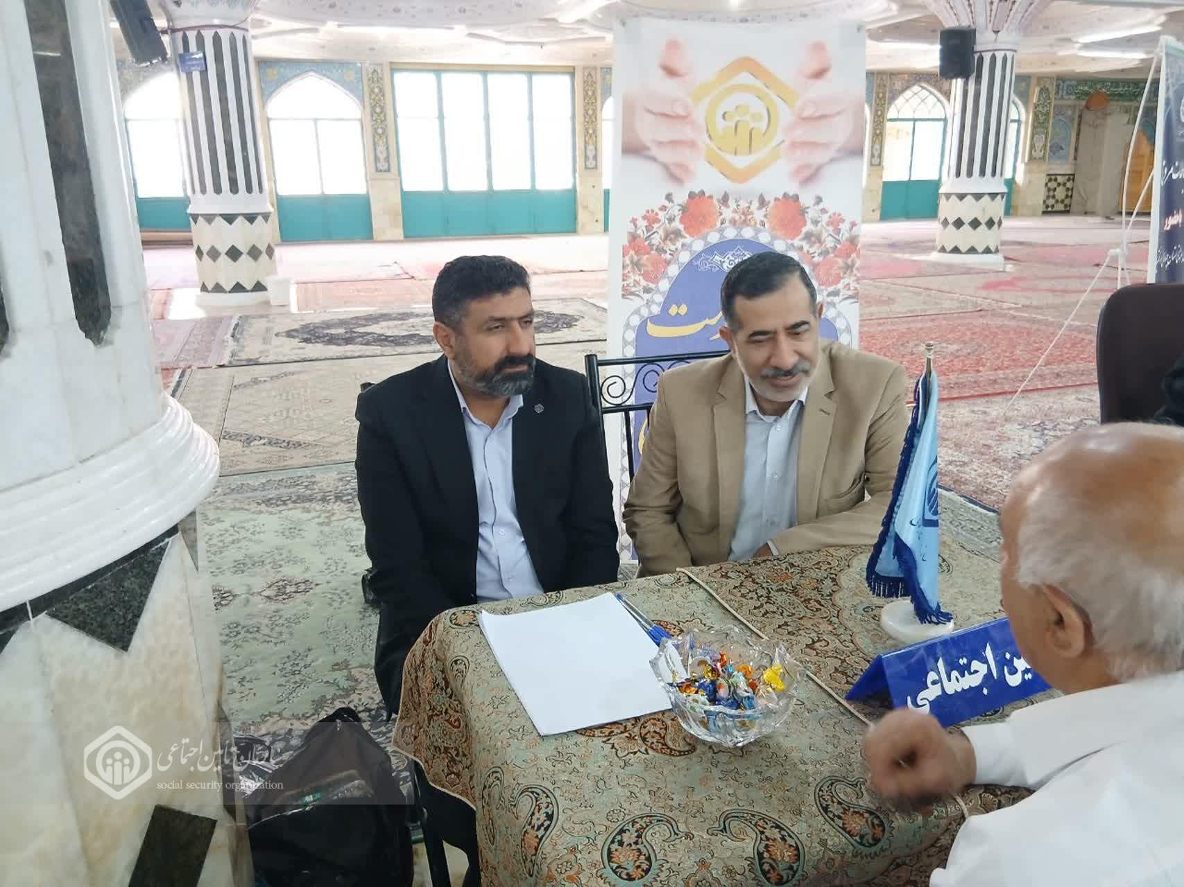 برپایی میزخدمت تأمین‌اجتماعی چهارمحال و بختیاری در مصلی نمازجمعه شهرکرد