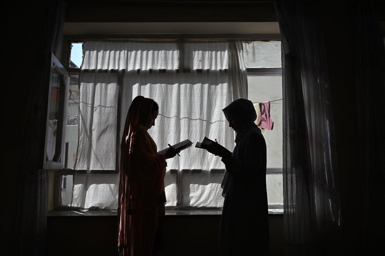 پنج سال پس از طالبان: زندگی‌هایی که پشت احکام و ممنوعیت‌ها محو می‌شوند