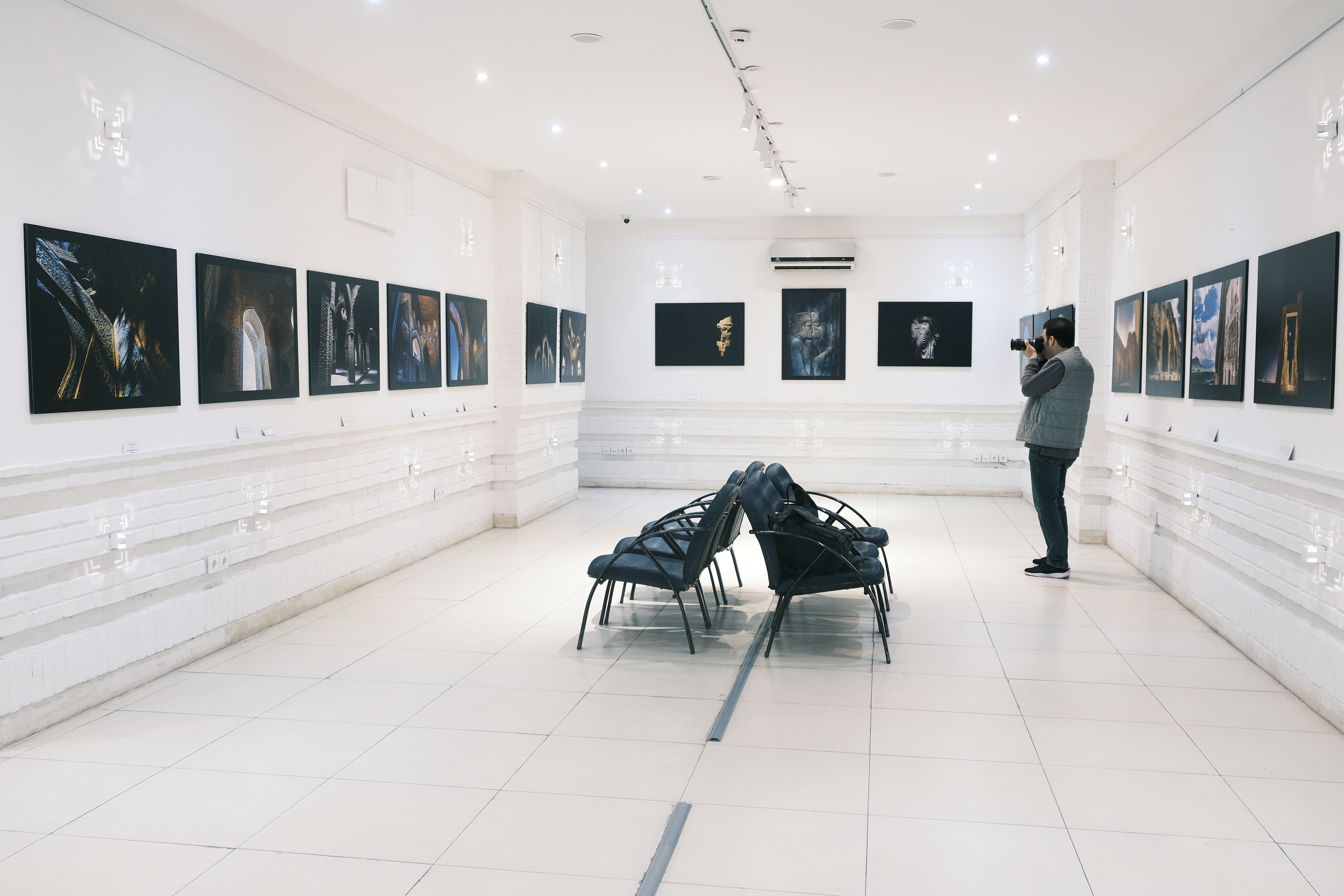 نمایشگاه عکس هربرت کریم مسیحی؛ «ایران به تو می‌اندیشد»