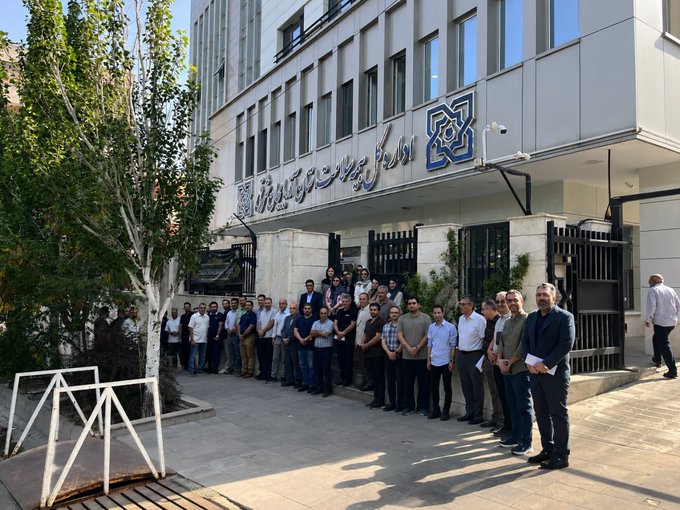 تجمع داروسازان  آذربایجان شرقی در اعتراض به تأخیر در پرداخت مطالبات داروخانه‌ها