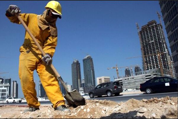 جزیره‌ای با دو چهره؛ بهشت گردشگران و جهنم کارگران مهاجر