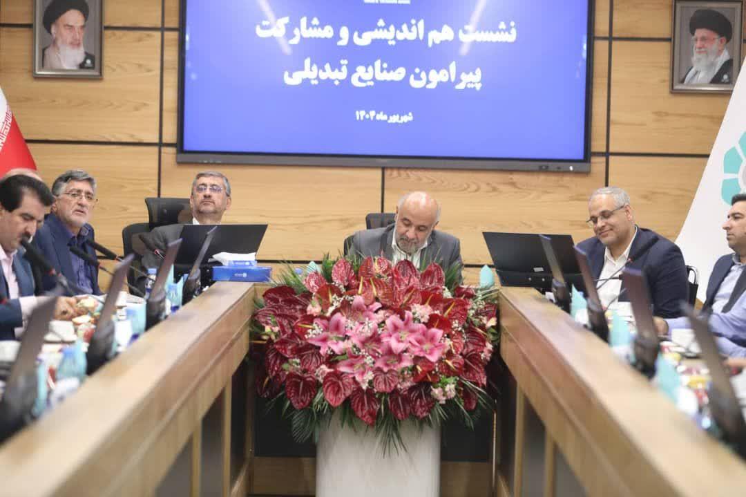 سرمایه‌گذاری بانک‌های توسعه تعاون و رفاه در صنایع تبدیلی سیب سمیرم
