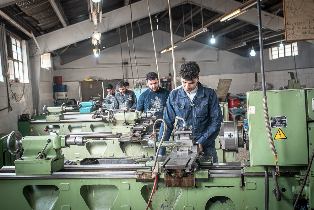 فراموشی یک ضرورت؛ کارگاه‌های امن به جای گسترش مشاغل سخت و زیان‌آور