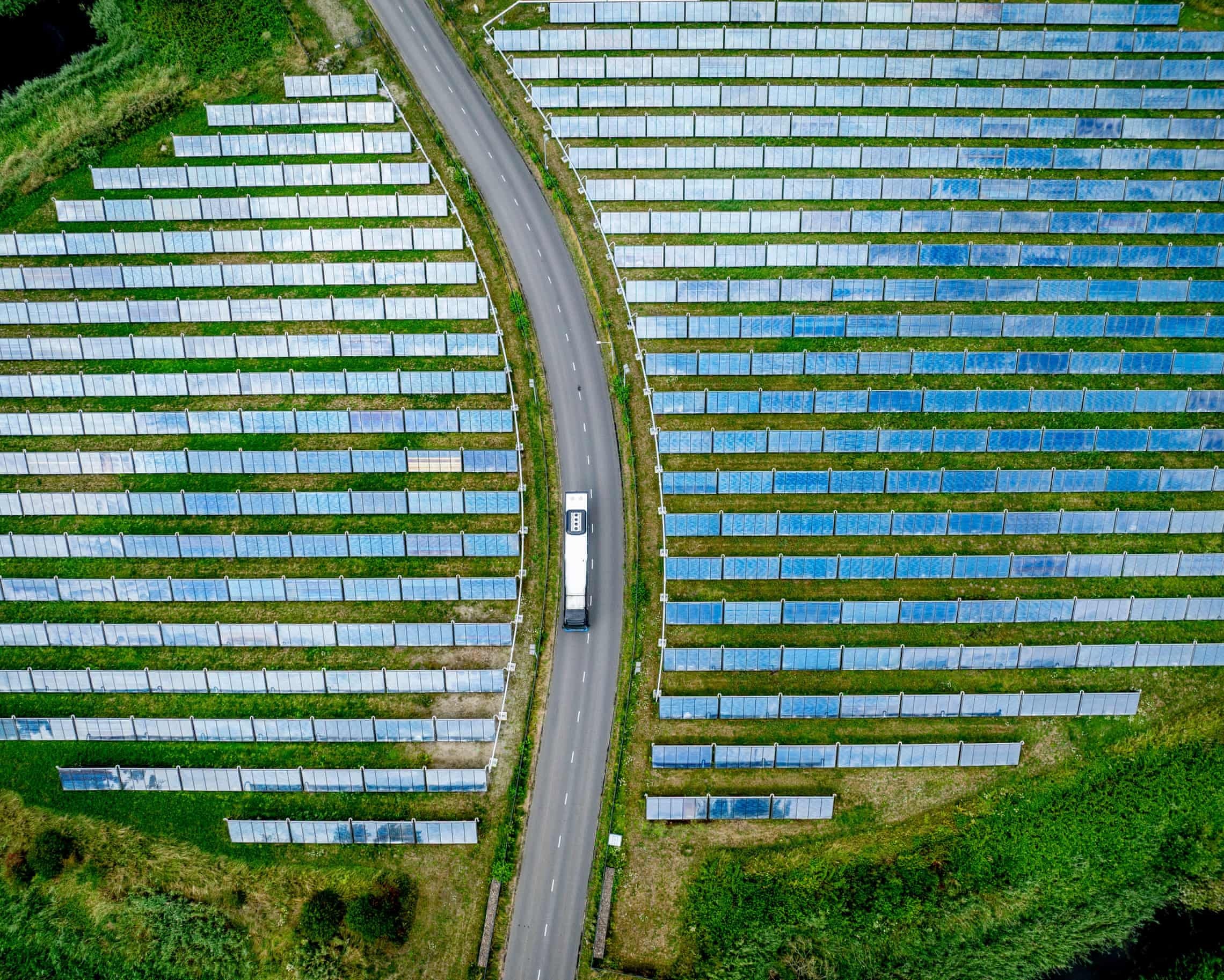 پیشی گرفتن تولید برق بادی و خورشیدی از تولید برق زغال‌سنگی