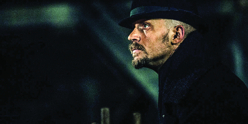 تابو؛ روایت مرزهای تاریخ، سیاست و اقتصاد در آستانه قرن بیستم