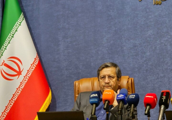 رئیس‌کل بانک مرکزی: کشور از مرز ابرتورم عبور کرد/ تأمین ۱۷.۲ میلیارد دلار ارز برای کالاهای اساسی و دارو
