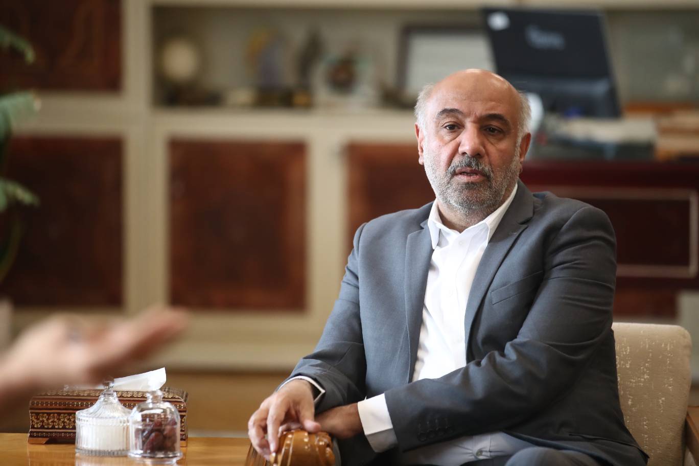 وزارت کار با طرح «محب» کنار داغداران می‌ایستد
