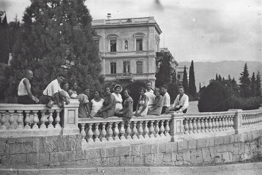 چگونه مثل یک بلشویک پدر و مادری کنیم؟