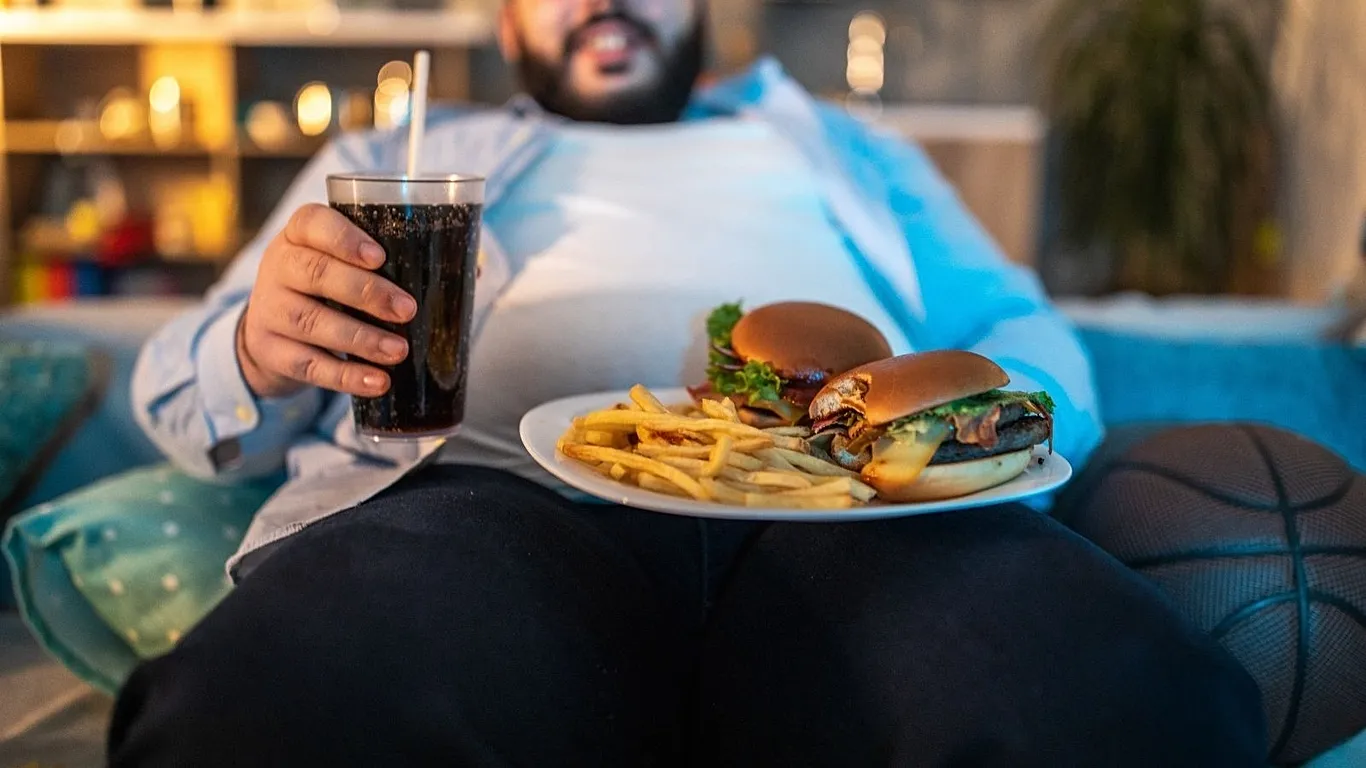 چالش افزایش وزن، جان مربی فیتنس را گرفت