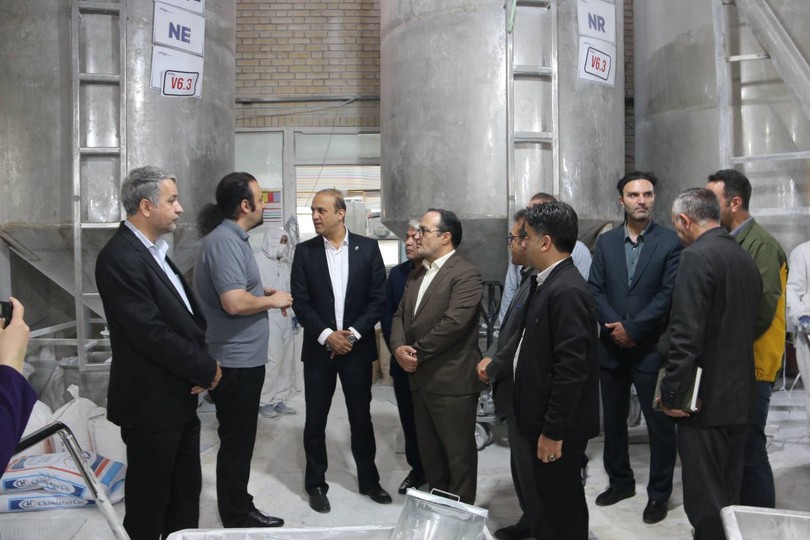 بازدید مدیرکل تأمین اجتماعی اردبیل از مجتمع صنعتی روزوین
