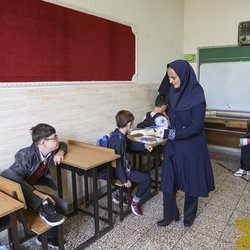 فرزندان مجروحان جنگی مشمول ثبت‌نام در مدارس شاهد شدند
