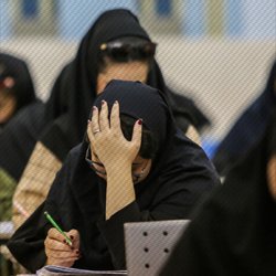 تجمع دانش‌آموزان مقابل وزارت آموزش و پرورش؛ حداقل تاثیر قطعی معدل را بردارید