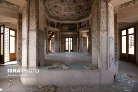 خسارات ناشی از حمله هوایی آمریکایی و اسرائیل به عمارت تاریخی رکیب‌خانه اصفهان