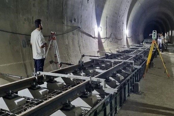 پیشرفت ۳۰ درصدی مترو اسلامشهر با ریل ذوب‌آهن اصفهان