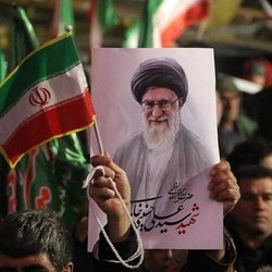 از درج شماره تماس روی دستبند کودک تا گزارش به ۱۲۳؛ توصیه‌های بهزیستی برای مراسم تشییع